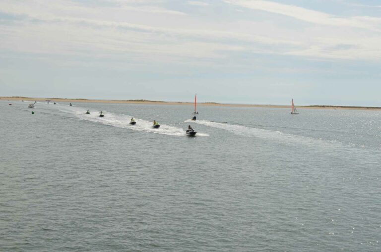Wo kann man auf der Île de Ré Jetski fahren?