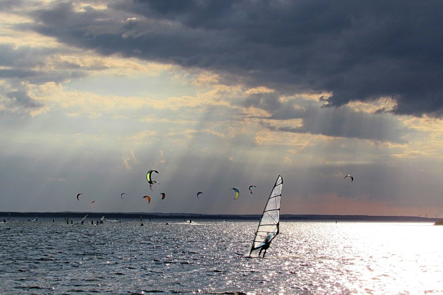 camping proche plage planche a voile ile de ré